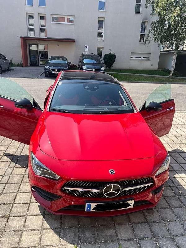 Rot Gebraucht 2020 Mercedes CLA200 Shooting Brake AMG line Kombi | € 25.500 (Superpreis) - Bild 1/4