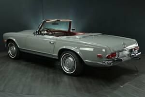 Gebraucht Mercedes 250 150 PS (110 kW) 1968 Grau Cabrio