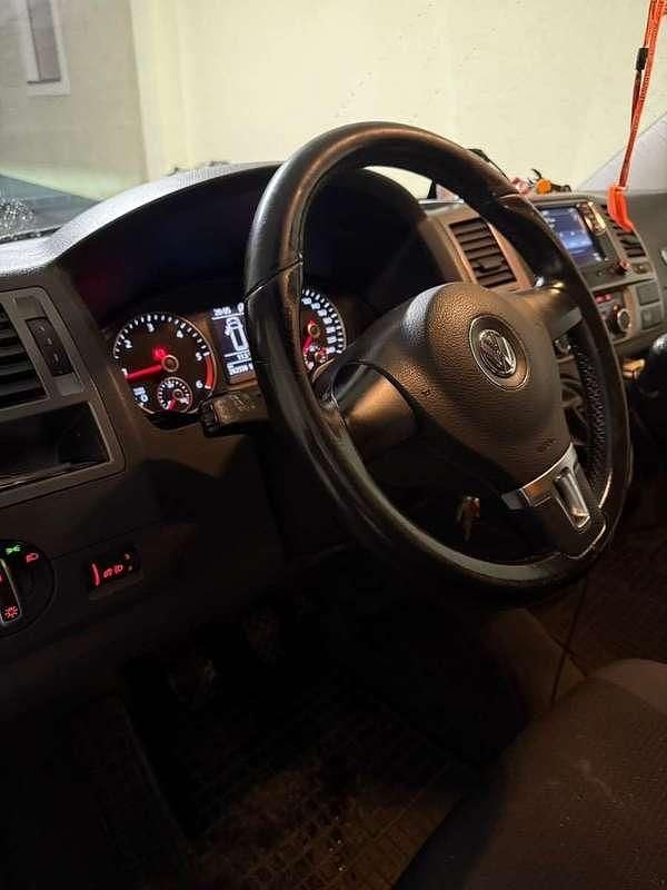 Gebraucht VW Multivan 140 PS (102 kW) 2014 Blau Van