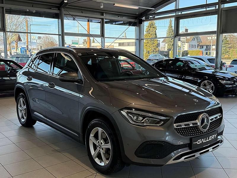Gebraucht Mercedes GLA200 150 PS (110 kW) 2021 Grau SUV