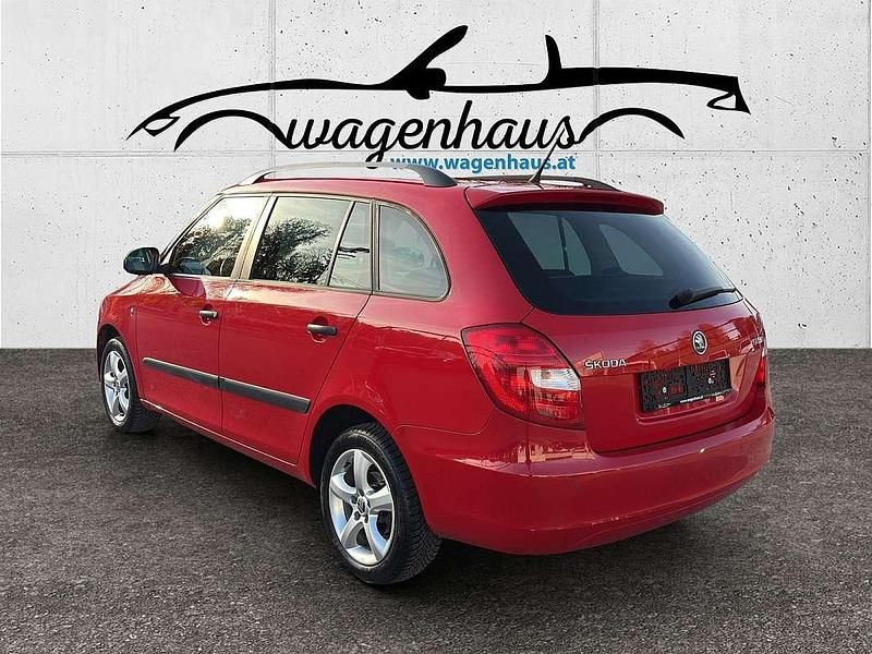 Gebraucht Skoda Fabia Active 86 PS (63 kW) 2014 Rot Kleinwagen