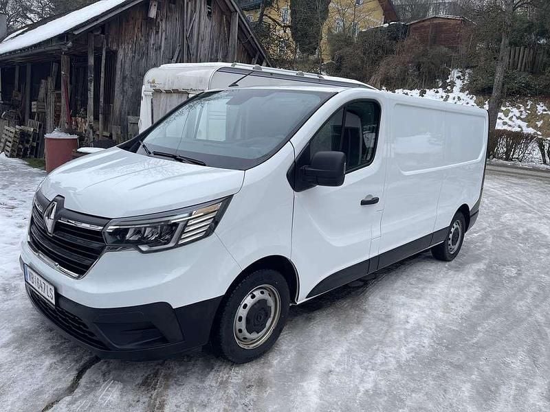 Weiß Gebraucht 2023 Renault Trafic Van / Kleinbus | € 22.500 (Fairer Preis) - Bild 1/4