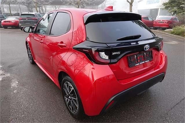 Gebraucht Toyota Yaris 116 PS (85 kW) 2022 Rot Limousine