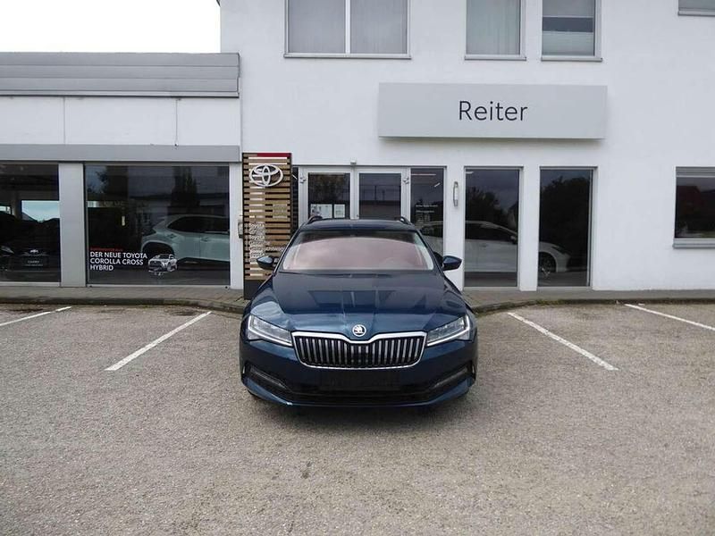 Blau Gebraucht 2021 Skoda Superb Kombi | € 20.990 (Superpreis) - Bild 1/4