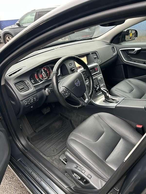 Gebraucht Volvo V60 CC 190 PS (139 kW) 2017 Schwarz Kombi