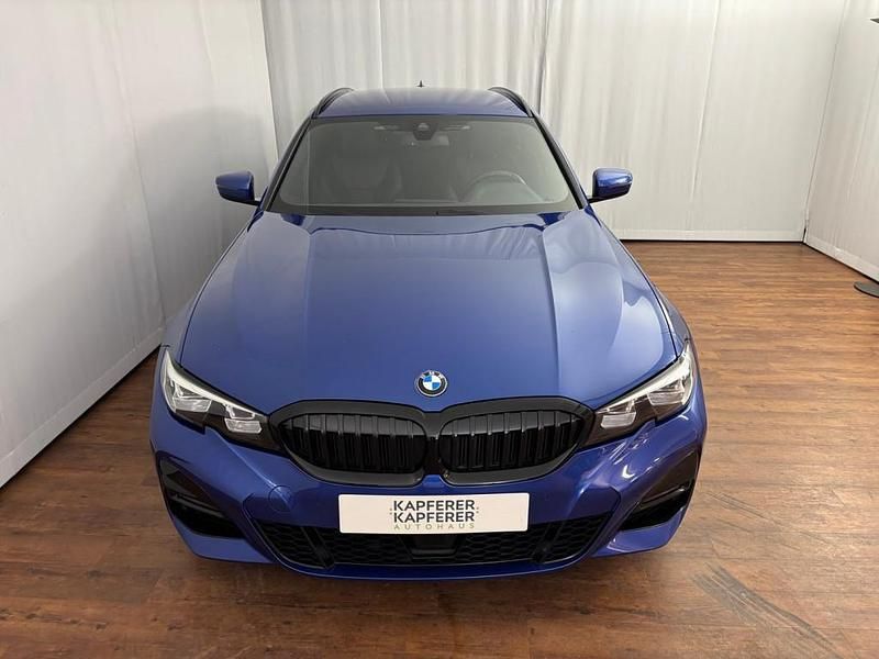Gebraucht BMW 320 190 PS (139 kW) 2022 Mittelblau  metallic Kombi