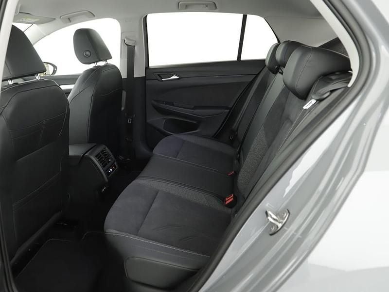 Gebraucht VW Golf VIII Life 115 PS (84 kW) 2025 Mittelgrau  normal