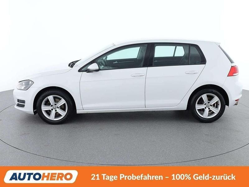 Gebraucht VW Golf VII Highline 150 PS (110 kW) 2015 Weiß Kleinwagen