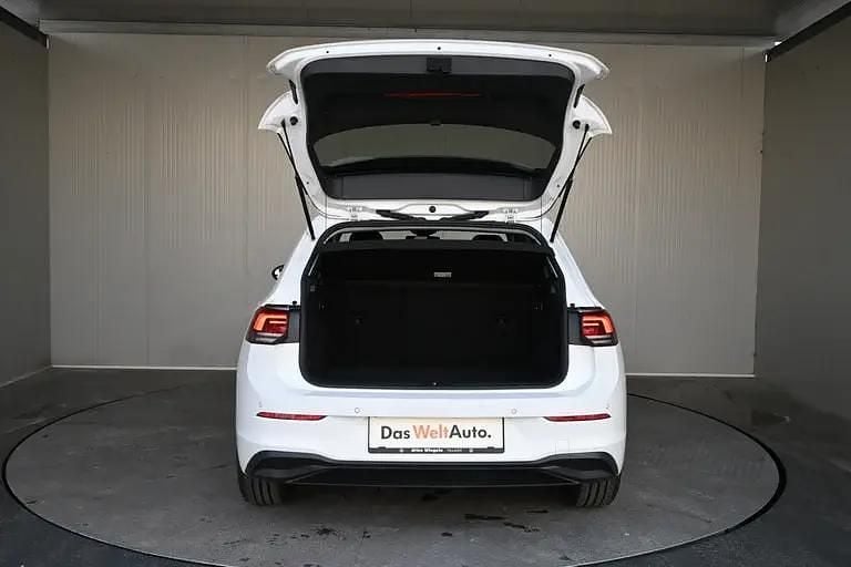 Gebraucht VW Golf VIII 90 PS (66 kW) 2020 Weiss  normal Limousine
