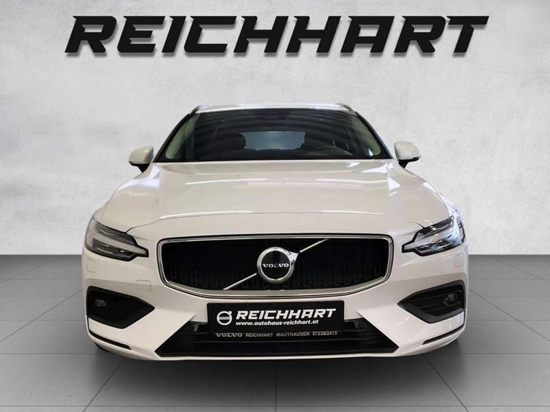 Gebraucht Volvo V60 Core 196 PS (144 kW) 2025 Weiß Kombi