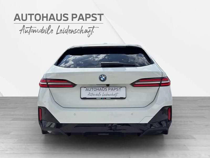 Gebraucht BMW 530 M Sport 190 PS (139 kW) 2024 Weiß Kombi