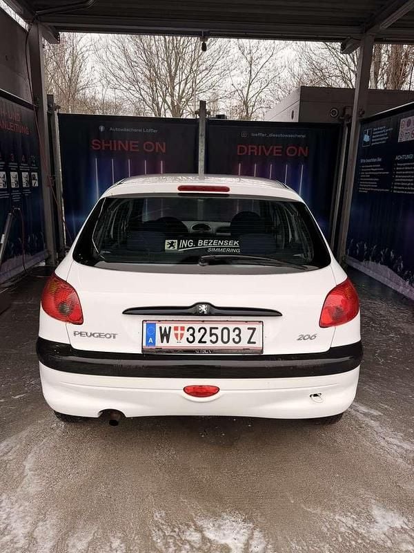 Gebraucht Peugeot 206 68 PS (50 kW) 2002 Limousine