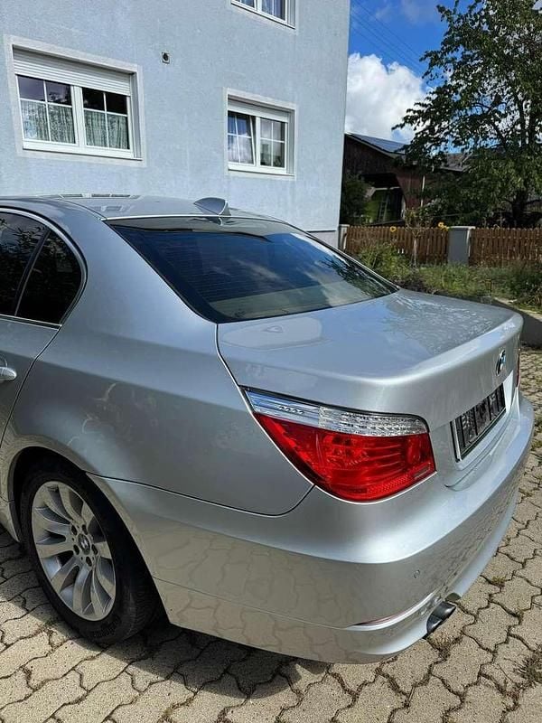 Gebraucht BMW 523 170 PS (125 kW) 2007 Limousine