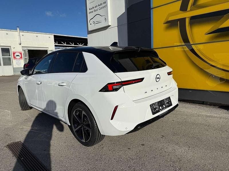 Gebraucht Opel Astra 131 PS (96 kW) 2025 Weiß Limousine