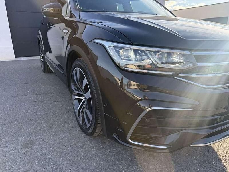 Gebraucht VW Tiguan R-line 150 PS (110 kW) 2021 Schwarz SUV