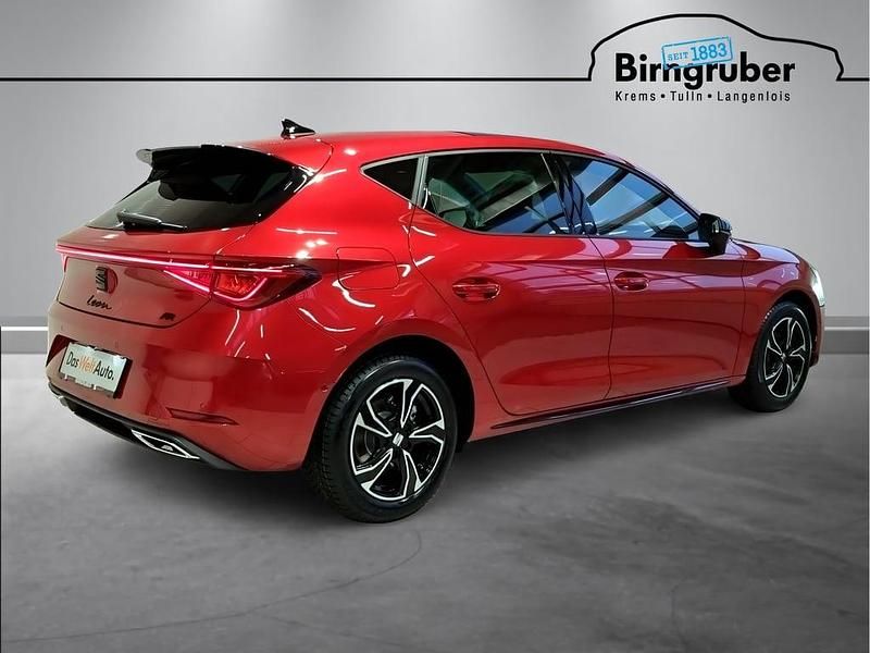 Neu Seat Leon FR 115 PS (84 kW) 2026 Mittelrot  metallic