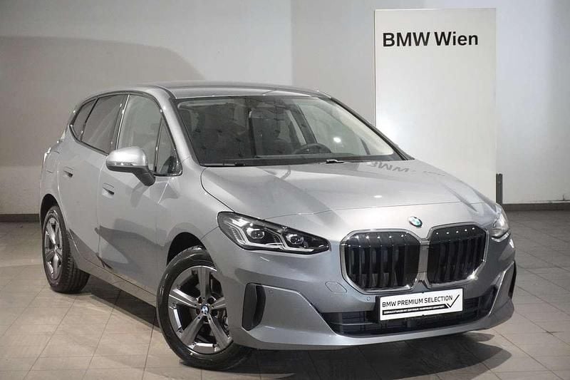 Grau Gebraucht 2025 BMW 218 Active Tourer Efficient Dynamics Van / Kleinbus | € 36.495 (Fairer Preis) - Bild 1/4