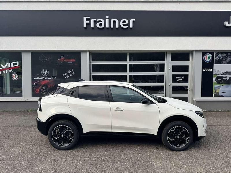 Weiß Neu 2025 Alfa Romeo GT Junior SUV | € 35.925 (Fairer Preis) - Bild 1/4