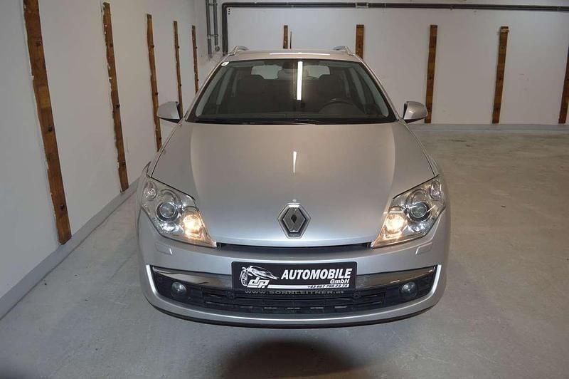 Gebraucht Renault Laguna III Expression 131 PS (96 kW) 2009 Grau Kombi