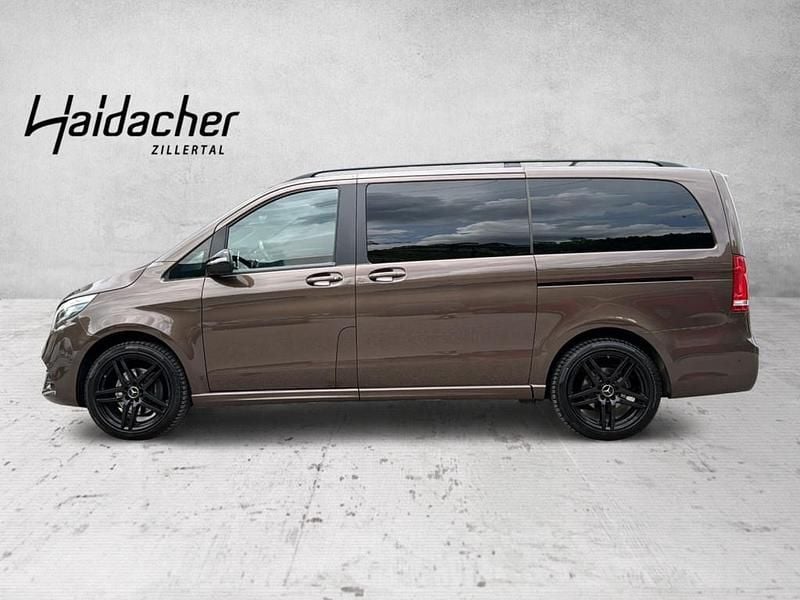 Gebraucht Mercedes V250 Avantgarde 190 PS (139 kW) 2018 Braun Van / Kleinbus