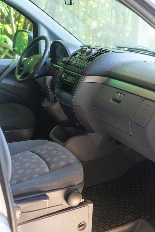 Gebraucht Mercedes Vito 150 PS (110 kW) 2009 Silber Van