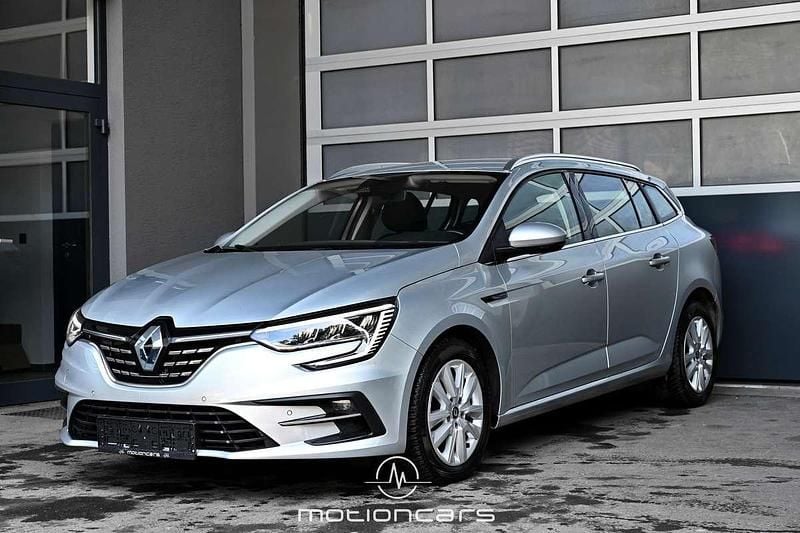 Grau Gebraucht 2022 Renault Mégane GrandTour Life Kombi | € 15.880 (Fairer Preis) - Bild 1/4