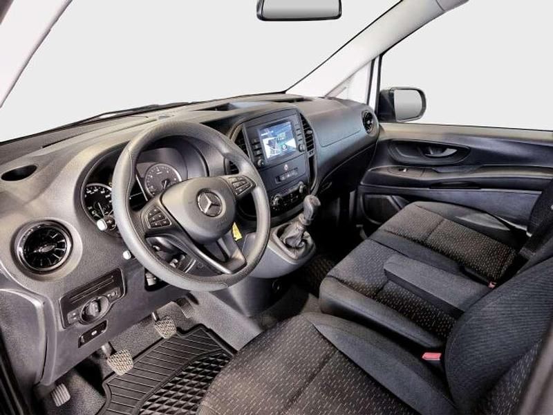 Gebraucht Mercedes Vito 163 PS (119 kW) 2023 Weiß Van