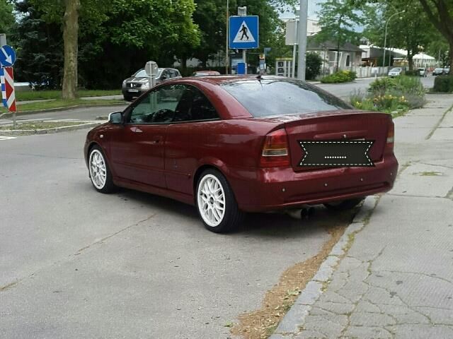 Verkauft Opel Astra Coupé 1,8 16V, gebraucht 2001, 180.000 km in St. Pölten