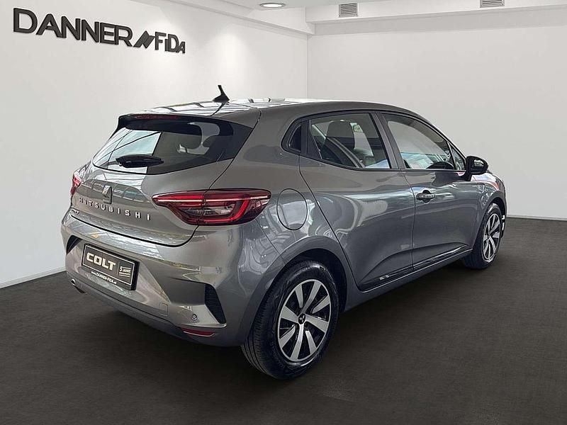 Gebraucht Mitsubishi Colt Invite 67 PS (49 kW) 2024 Grau Limousine