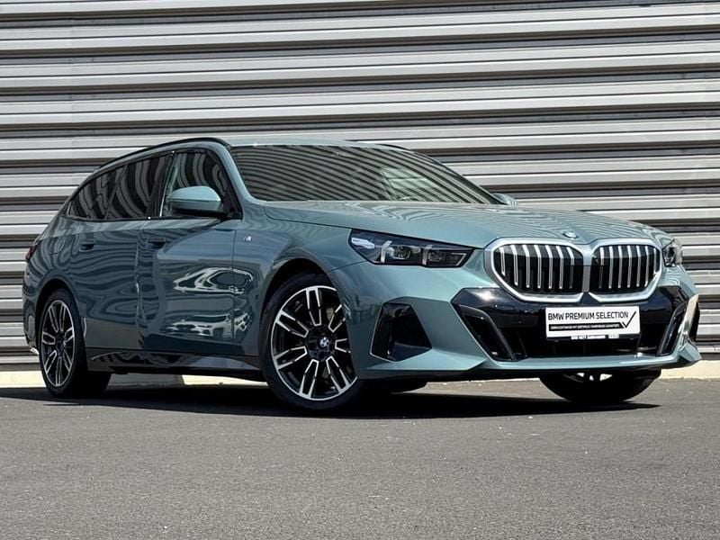 Gebraucht BMW 520 Shadowline 197 PS (144 kW) 2025 Cape york grün Kombi