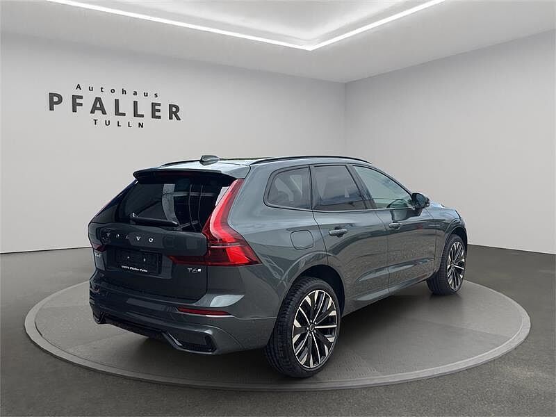 Gebraucht Volvo XC60 252 PS (185 kW) 2025 Gold SUV