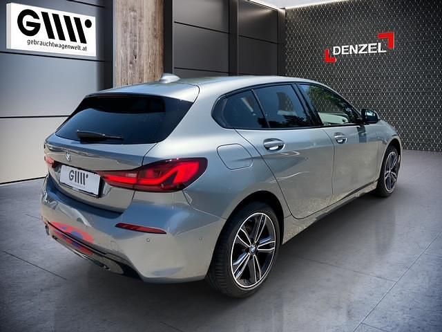 Gebraucht BMW 118 Shadowline 140 PS (102 kW) 2024 Skyscraper grau met. Kleinwagen