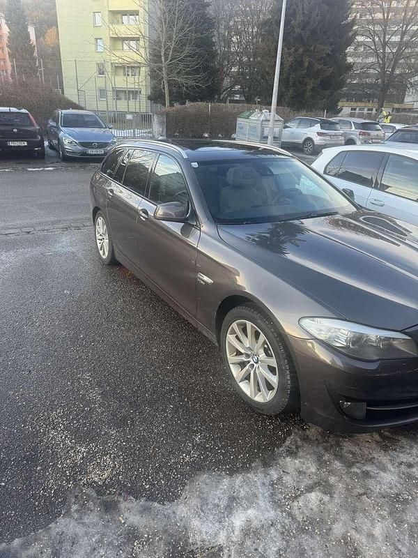 Gebraucht BMW 525 218 PS (160 kW) 2012 Kombi