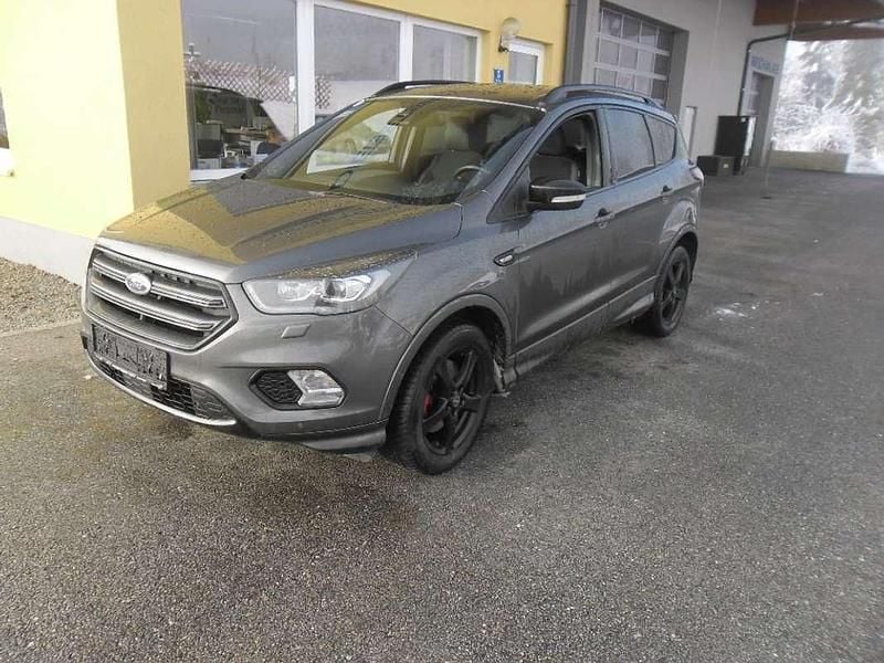 Gebraucht Ford Kuga ST-Line 150 PS (110 kW) 2019 Grau SUV