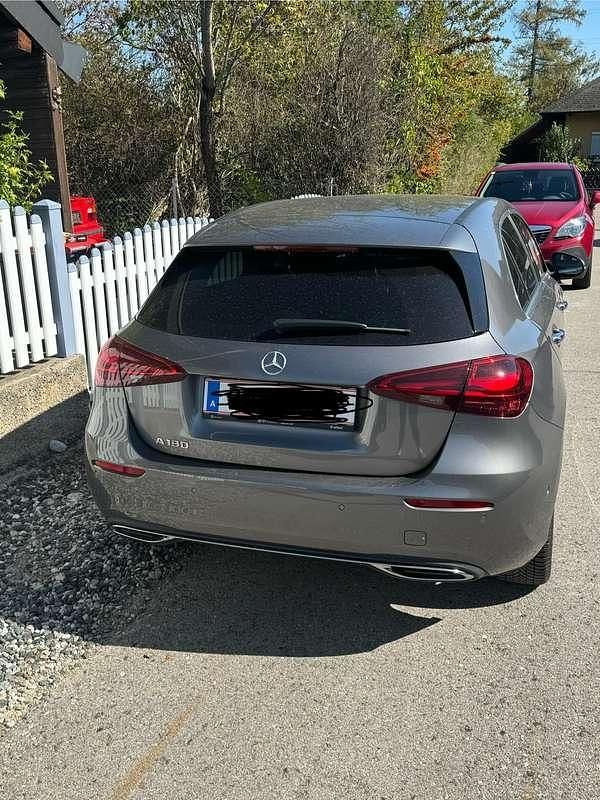 Gebraucht Mercedes A180 136 PS (100 kW) 2023 Grau Limousine