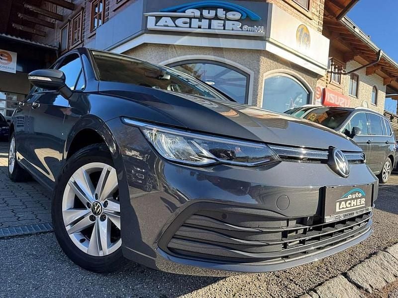 Gebraucht VW Golf VIII Life 116 PS (85 kW) 2023 Grau Limousine