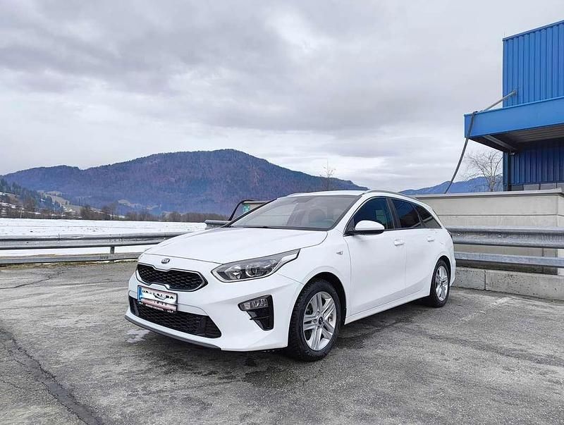 Gebraucht Kia Ceed Sportswagon Silver 99 PS (72 kW) 2020 Weiß Kombi