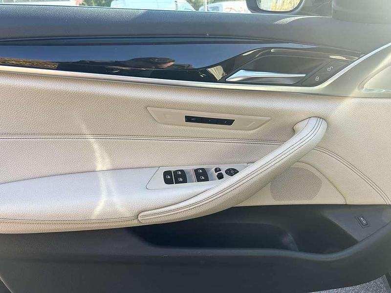 Gebraucht BMW 520 190 PS (139 kW) 2017 Schwarz Limousine