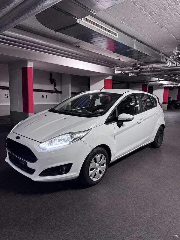 Gebraucht Ford Fiesta Trend 95 PS (69 kW) 2016 Limousine