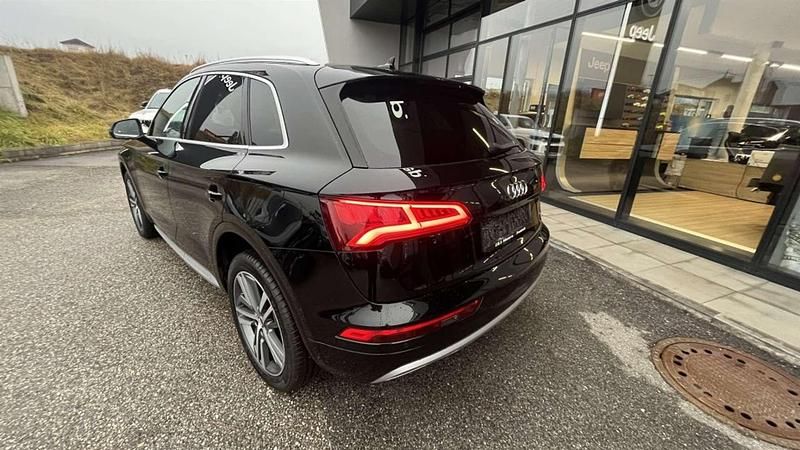 Gebraucht Audi Q5 Sport 190 PS (139 kW) 2018 Schwarz SUV
