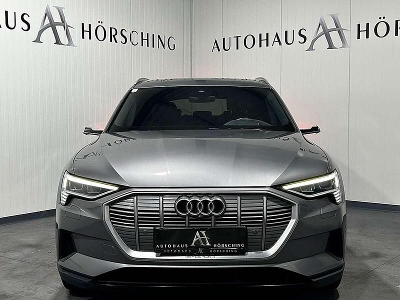 Gebraucht Audi e-tron Business 230 kW (313 PS) 2021 Grau SUV