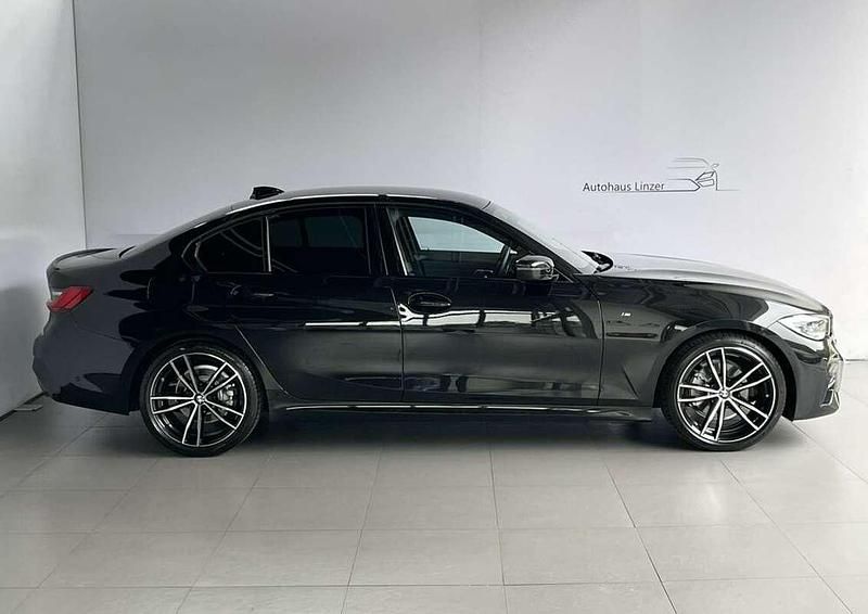 Gebraucht BMW 320 Sport Line 190 PS (139 kW) 2022 Schwarz Limousine