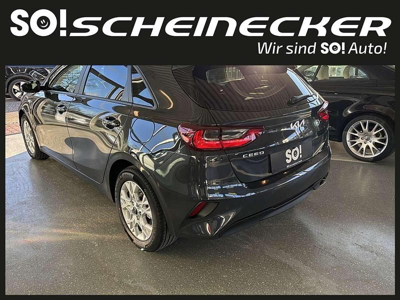Gebraucht Kia Ceed 101 PS (74 kW) 2025 Grau Kleinwagen