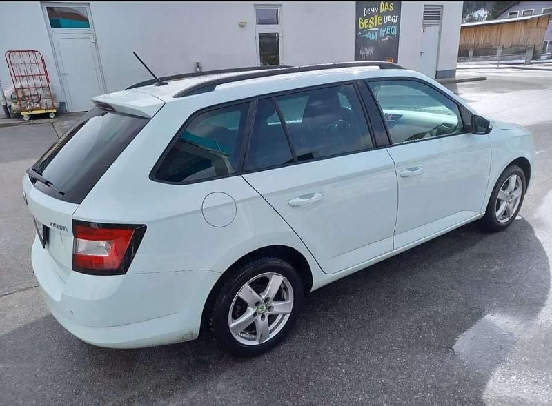 Gebraucht Skoda Fabia Style 90 PS (66 kW) 2015 Weiß Kombi