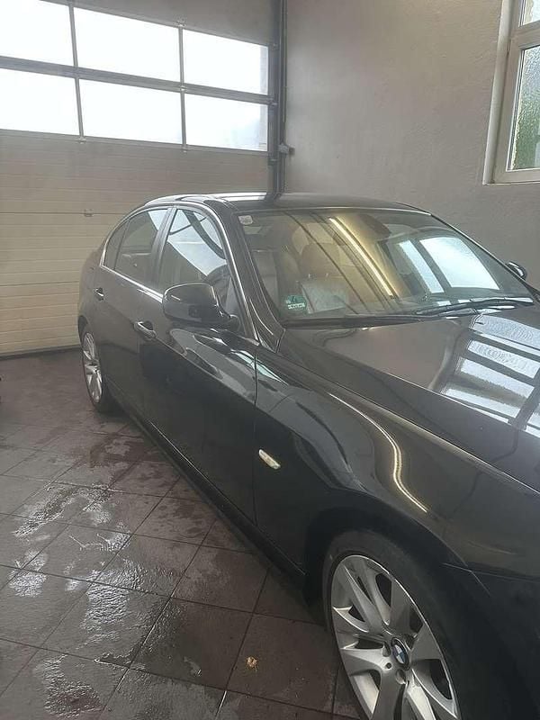 Gebraucht BMW 320 170 PS (125 kW) 2011 Limousine