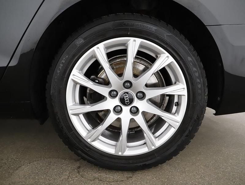 Gebraucht Audi A4 150 PS (110 kW) 2022 Schwarz  metallic Kombi