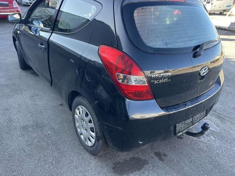 Gebraucht Hyundai i20 77 PS (56 kW) 2010 Limousine