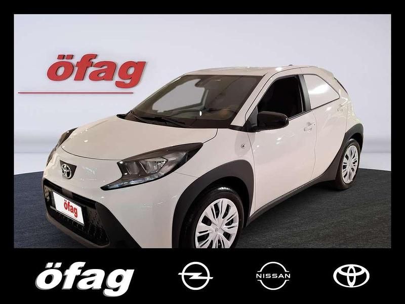 Weiß Neu 2025 Toyota Aygo Play Kleinwagen | € 15.500 (Fairer Preis) - Bild 1/4