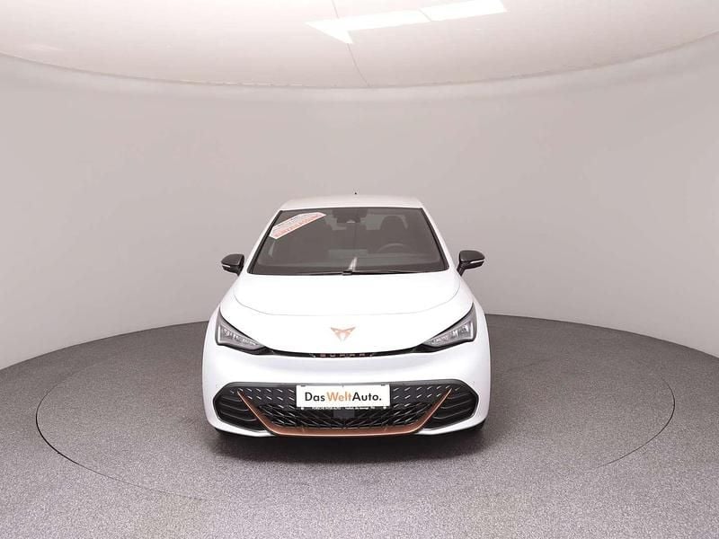 Neu Cupra Born e-Boost 169 kW (231 PS) 2025 Weiss  metallic Kleinwagen