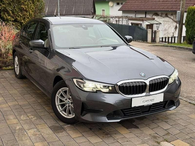 Gebraucht BMW 316 122 PS (89 kW) 2021 Grau Limousine